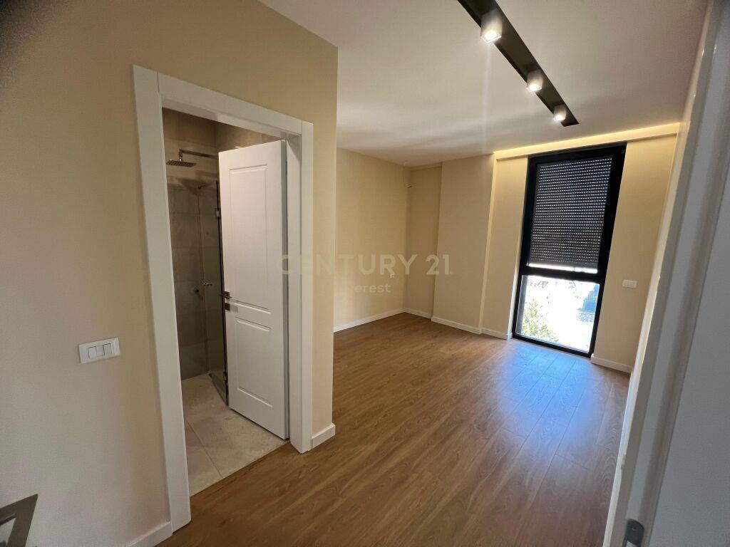 Qira Apartament 2+1+1+Parkim Shkolla e Kuqe €850