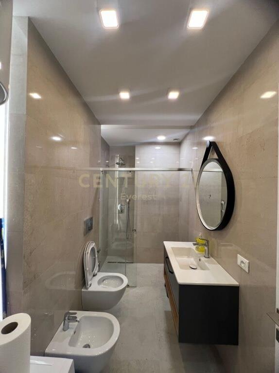 Qira Apartament 2+1+1+Parkim Shkolla e Kuqe €850