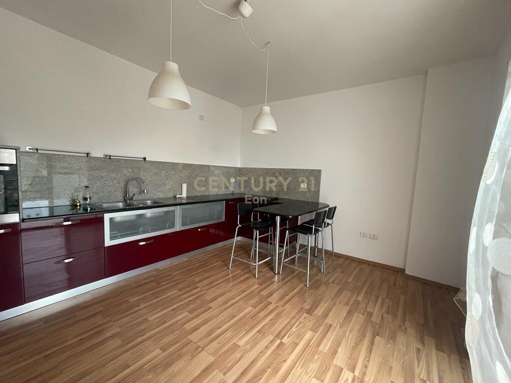 JEPET ME QIRA APARTAMENT 2+1+2 TE GJYKATA, DURRES !