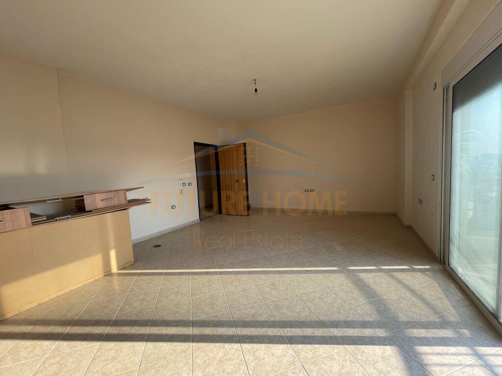 Shitet, Apartament 3+1+Post Parkimi, Shkozë, Tiranë