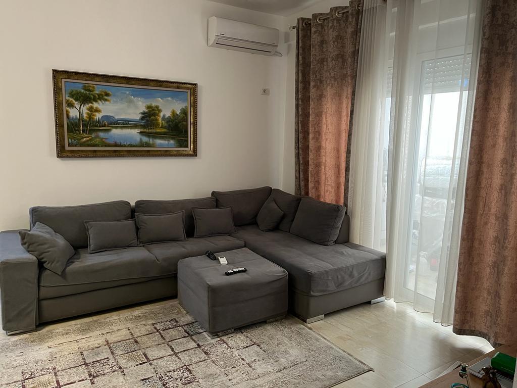 Jepet me qera Apartament 1+1 ne rrugen Don Bosko Tirane