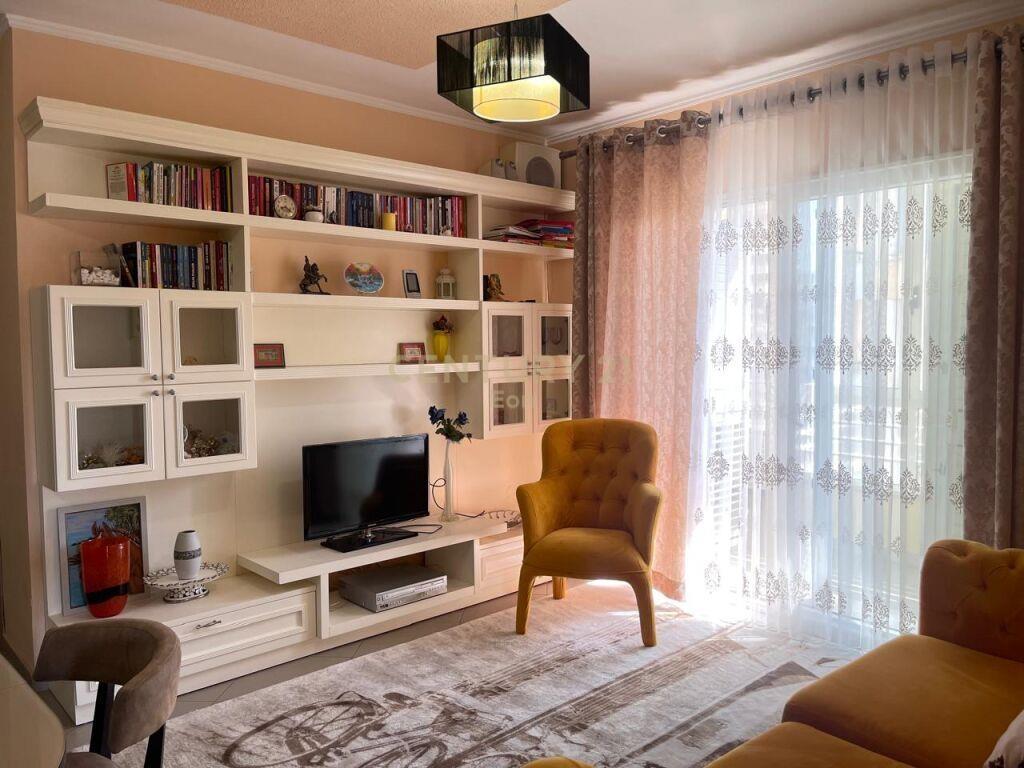 Jepet me Qira Apartament 3+1+2 te Kopeshti ” Sotir Noka , “D