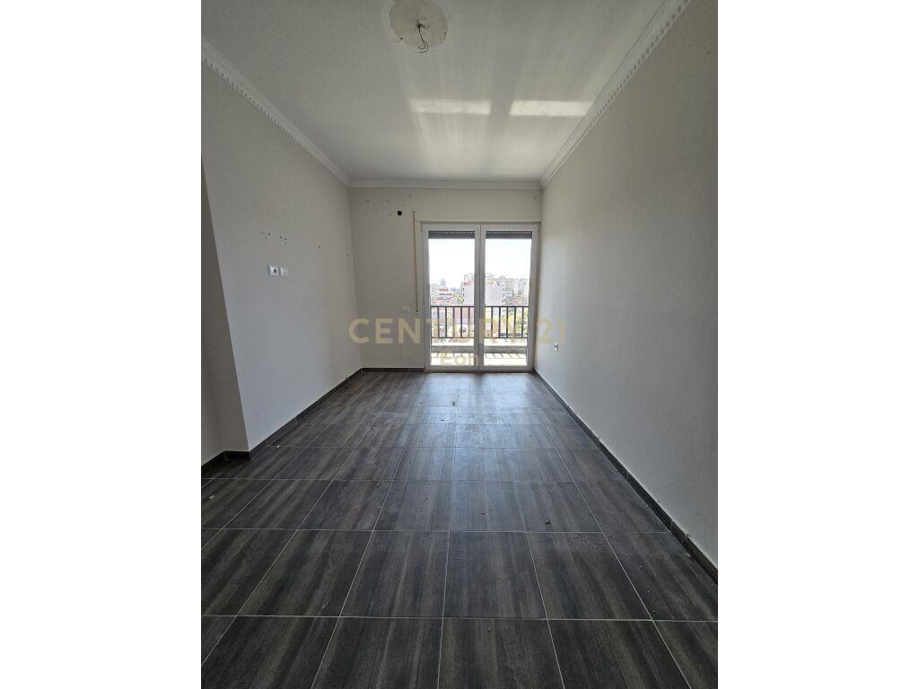 JEPET ME QIRA APARTAMENT 2+1+2 TE STADIUMIT NE DURRES!