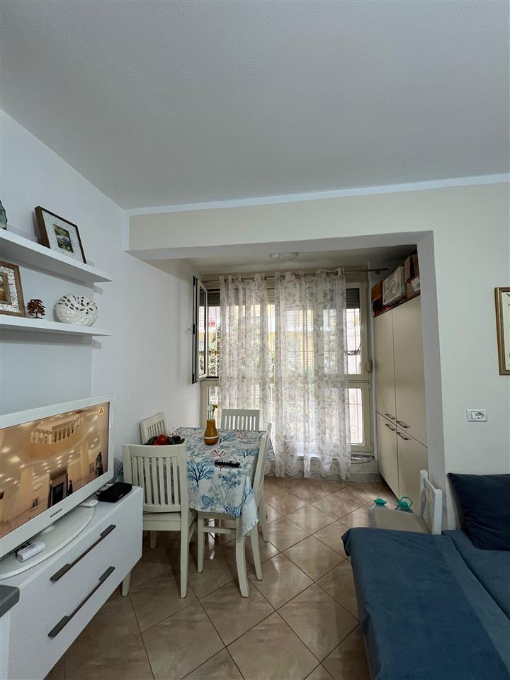SHITET APARTAMENT 1+1 200M NGA DETI NE GOLEM!