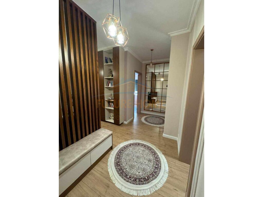 Shitje, Apartament 2+1+2, Rruga Gjin Gjergji, prane rezidenc