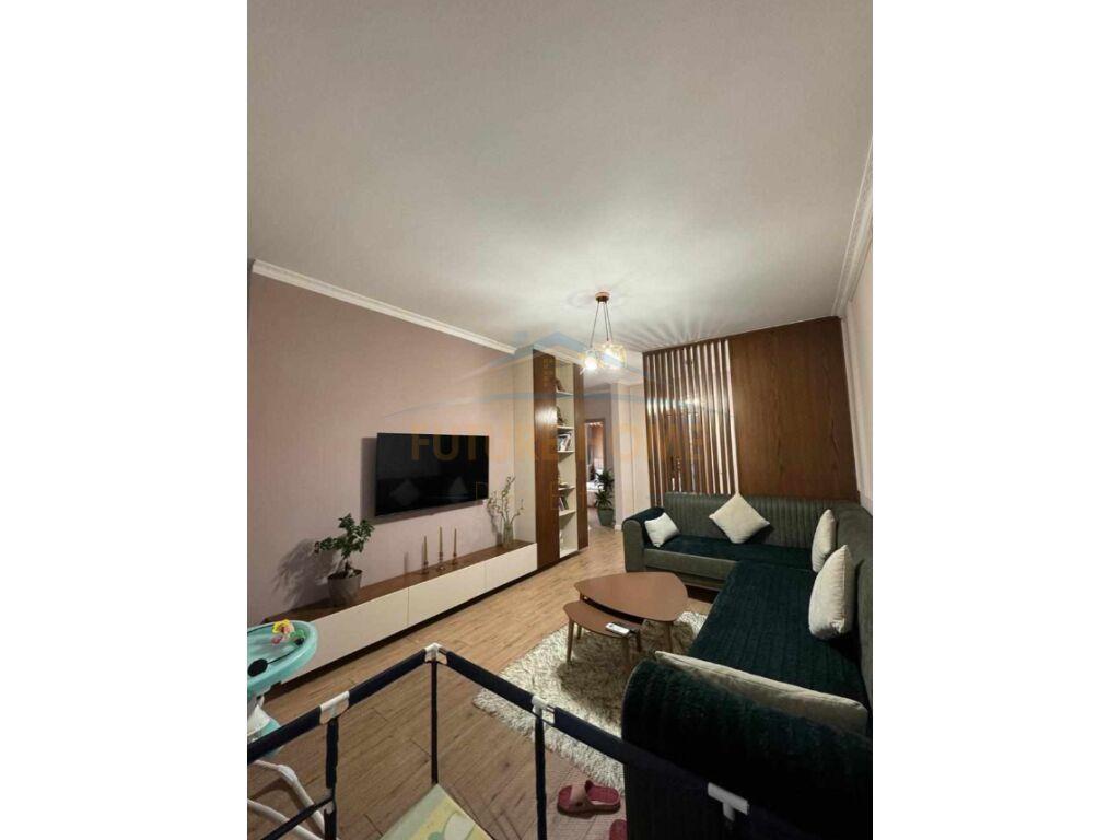 Shitje, Apartament 2+1+2, Rruga Gjin Gjergji, prane rezidenc
