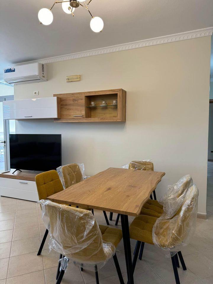 Shtepi 3+1+2 me qera