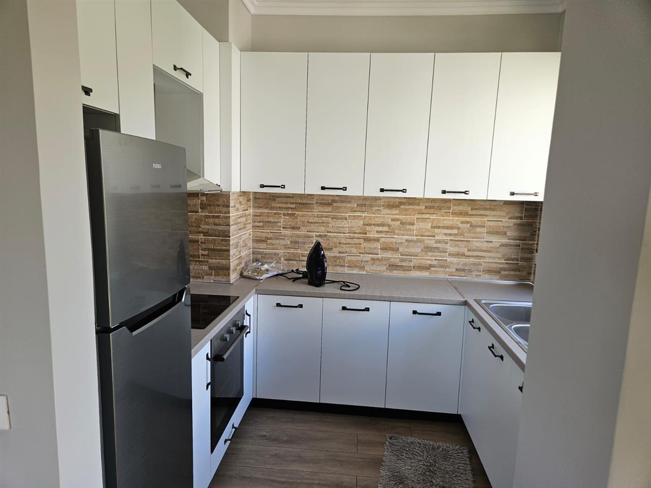Apartament 2+1+Parking per qira tek Liqeni i Thate.