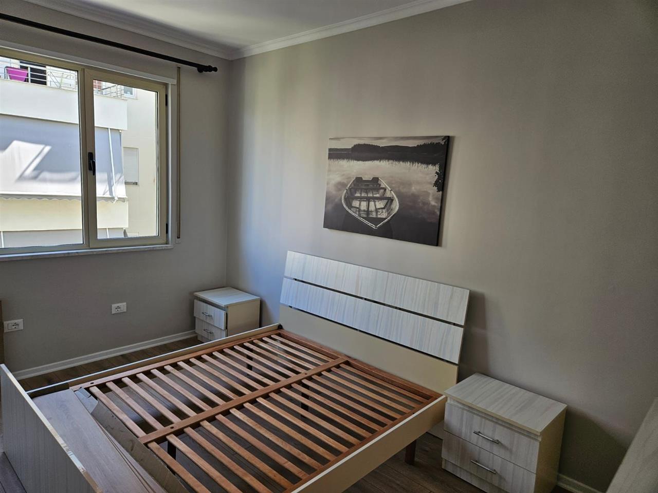 Apartament 2+1+Parking per qira tek Liqeni i Thate.