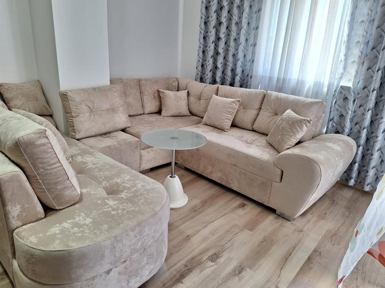 SHITET APARTAMENT 1+1 NE PLAZH ILIRIA ME PAMJE DETI !