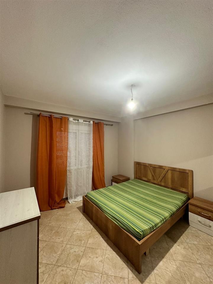 JEPET ME QIRA APARTAMENT 2+1+2 TEK QEMAL MICI NE DURRES !