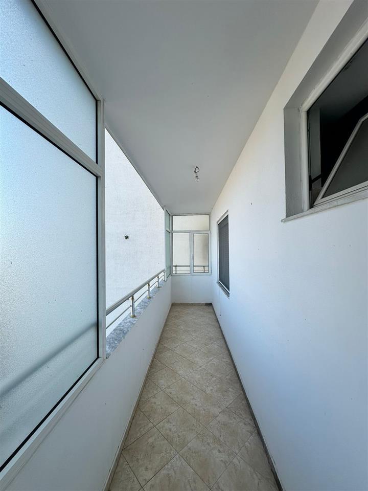 JEPET ME QIRA APARTAMENT 2+1+2 TEK QEMAL MICI NE DURRES !