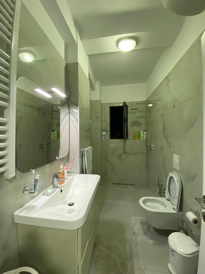 JAPIM ME QIRA APARTAMENT 2+1 NE MYSLYM SHYR