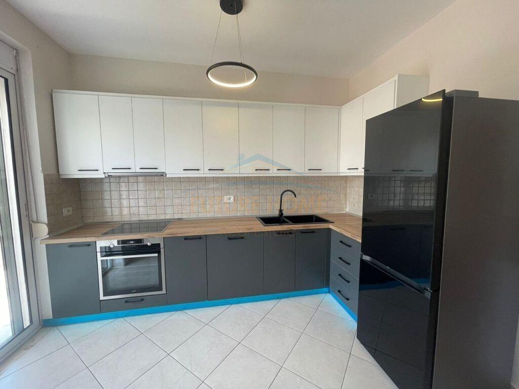 Qera, Apartament 2+1+2 Rruga e kavajes