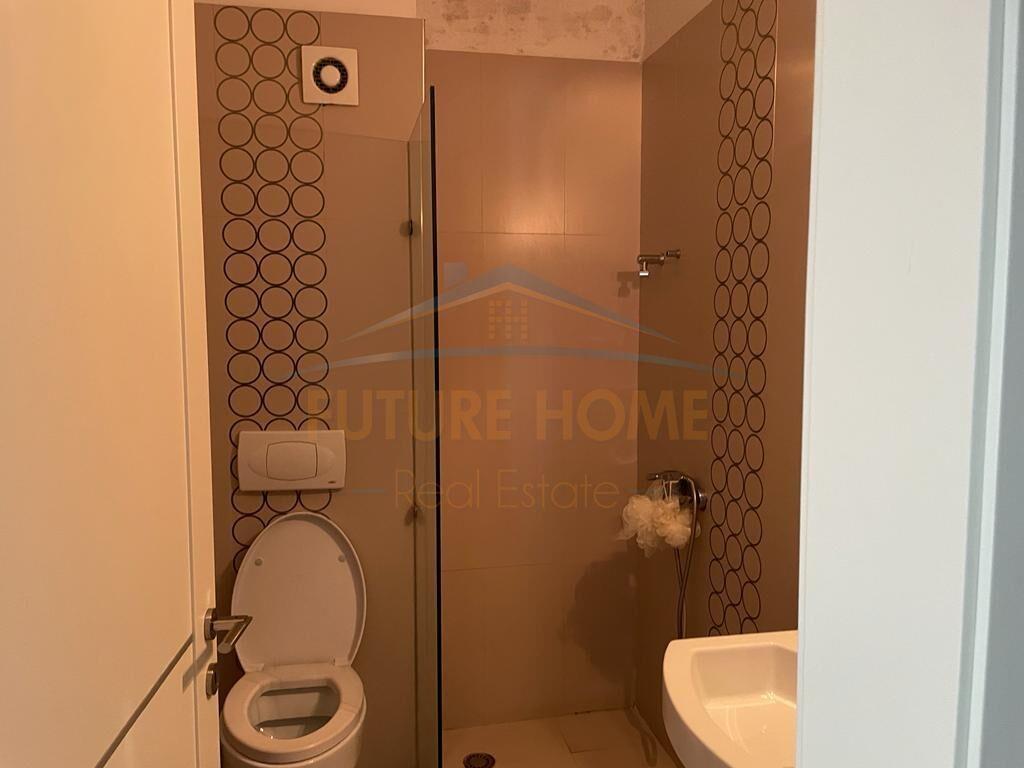 Qera, Apartament 2+1+2+post parkingu Rruga e Barrikadave