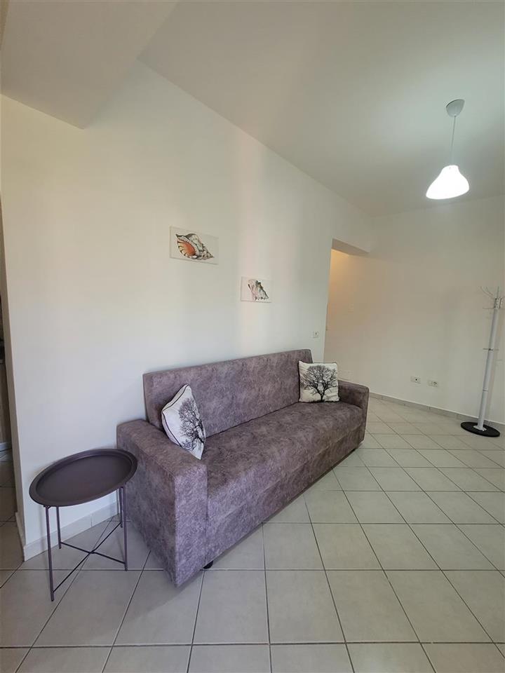 Jepet me qera per muajin Korrik apartament ne Orikum