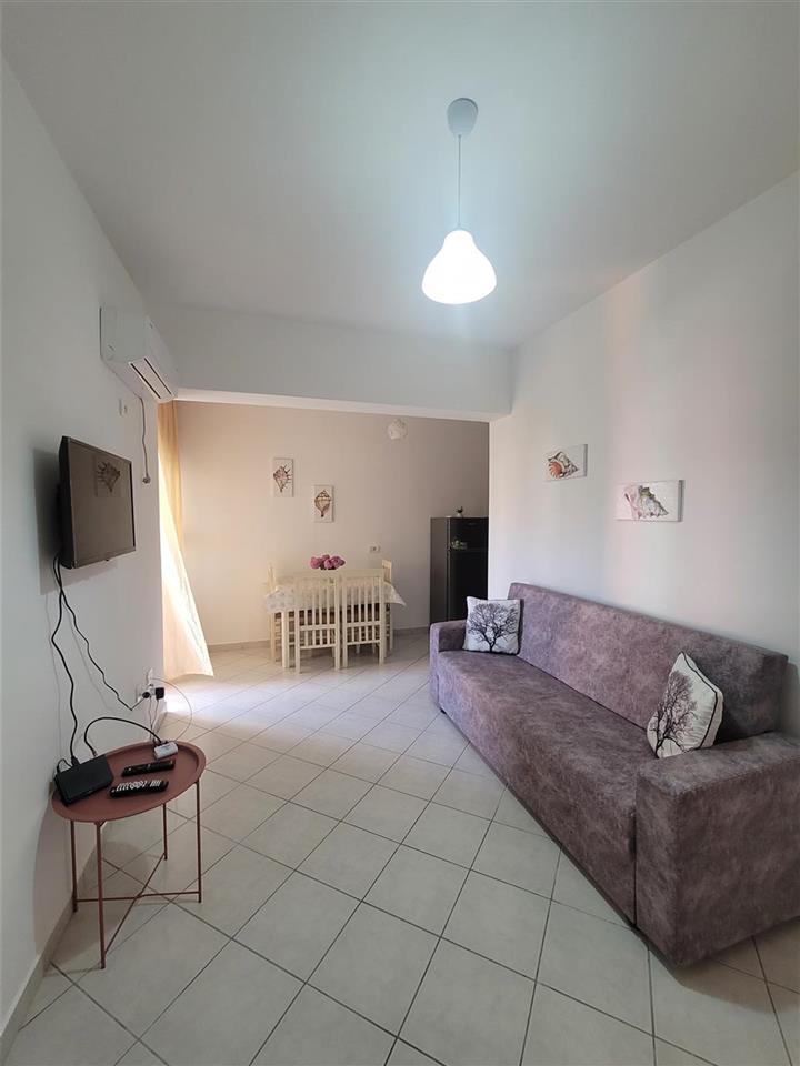 Jepet me qera per muajin Korrik apartament ne Orikum