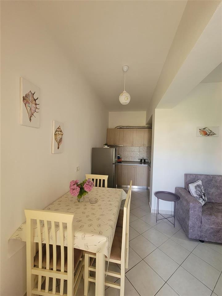 Jepet me qera per muajin Korrik apartament ne Orikum