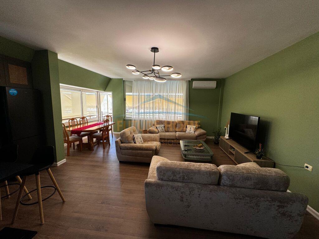 Qera, Apartament 2+1 + Post Parkimi , Liqeni Artificial