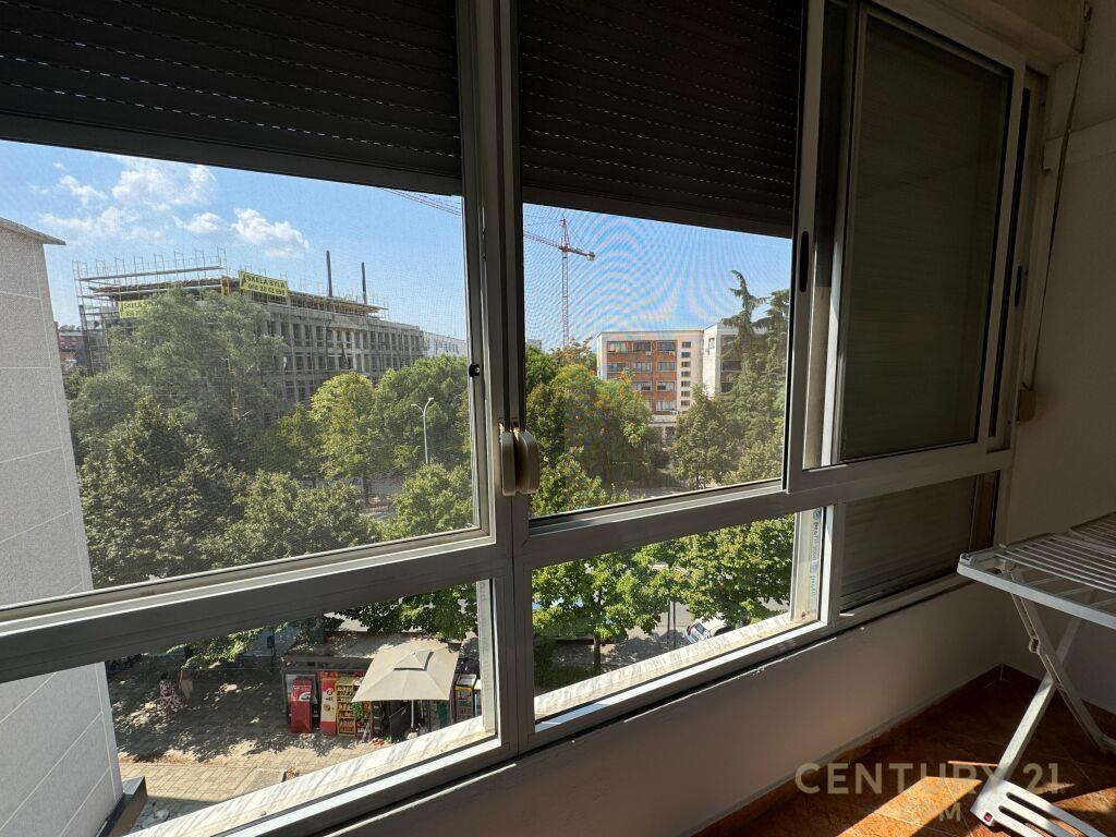 Qira Garsoniere 51m² 21 Dhjetori Tiranë 450 €