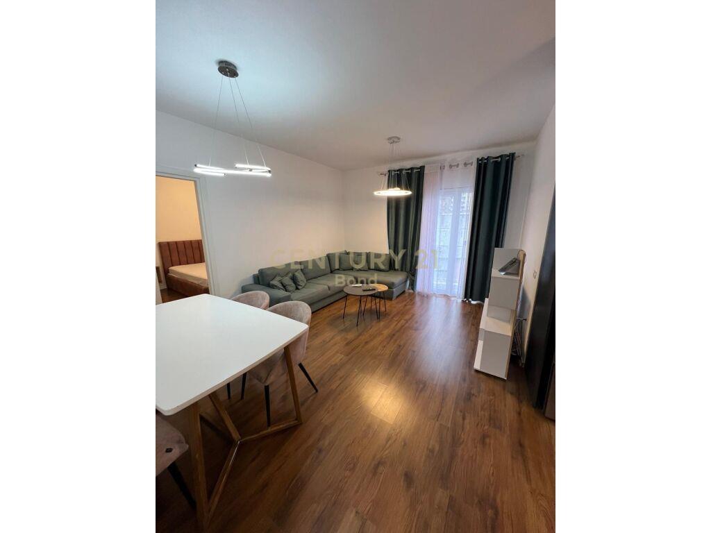 Shitet Apartament 1+1 170,000 € bond100055