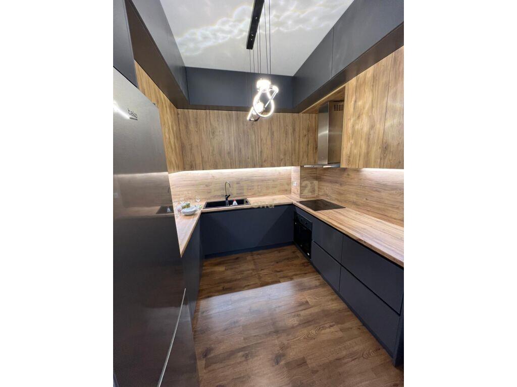 Shitet Apartament 1+1 170,000 € bond100055