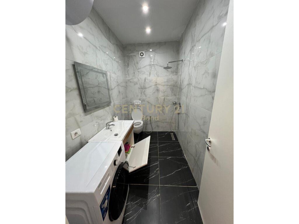 Shitet Apartament 1+1 170,000 € bond100055