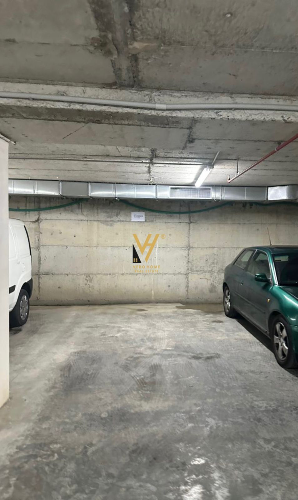 ZYRE 122 M2 FAKULTETIT EKONOMIK 1.700 EURO