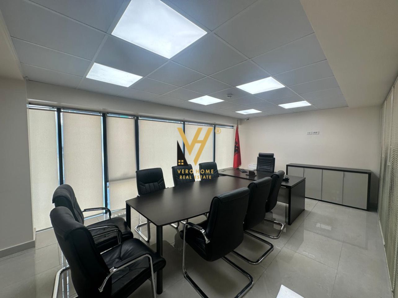 ZYRE 122 M2 FAKULTETIT EKONOMIK 1.700 EURO