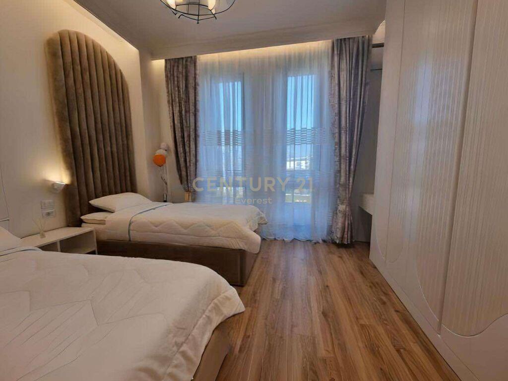 PARK GATE JAPIM ME QIRA APARTAMENT 2+1+2 +POST PARKIMI