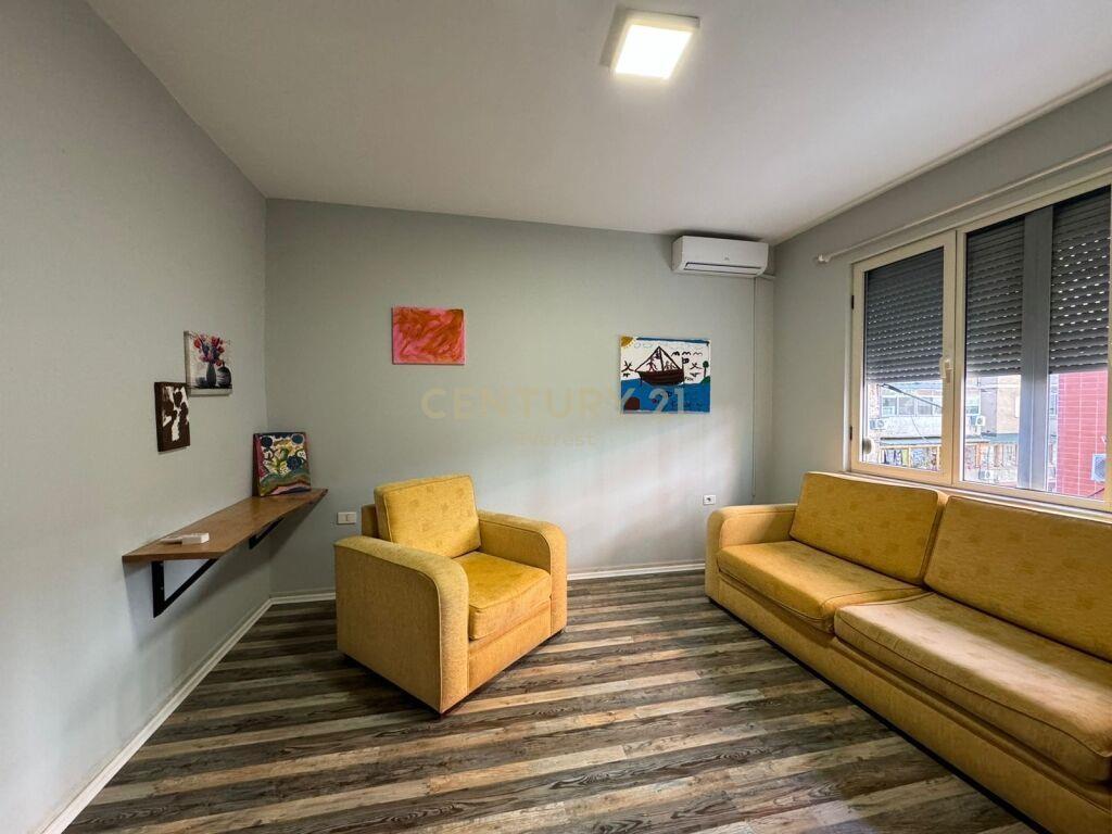 MUSLYM SHYRI, JAPIM ARTAMENT 3+1 ME QIRA PER ZYRA OSE BANIM