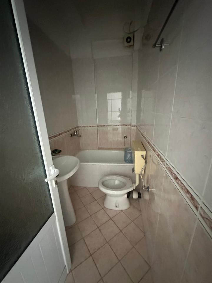 Shitet, Apartament 2+1+2, Rruga Dritan Hoxha, Tiranë