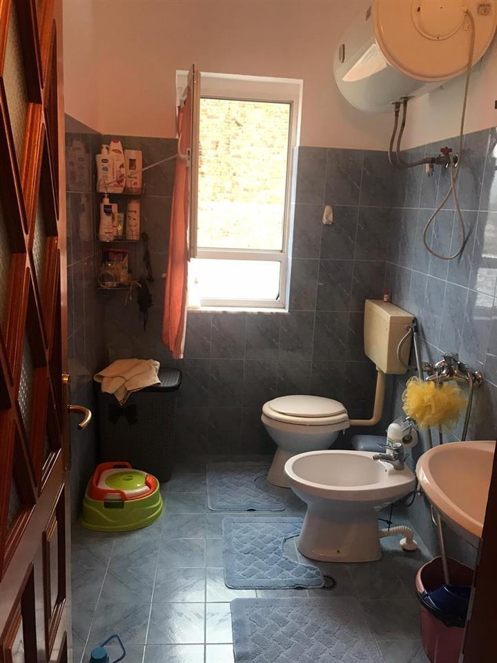 Shitet Apartament lagja Jani Vruho (Vakef)