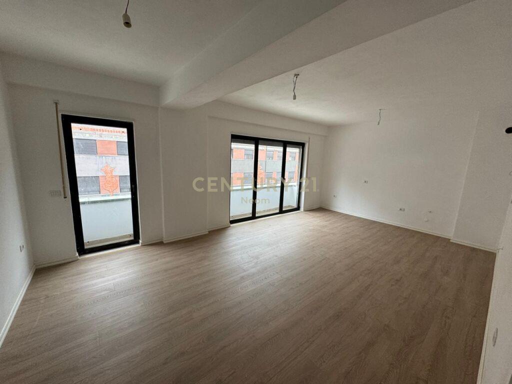 Shitet Apartament 2+1+2 tek Zgjatimi i Kodres se Diellit!