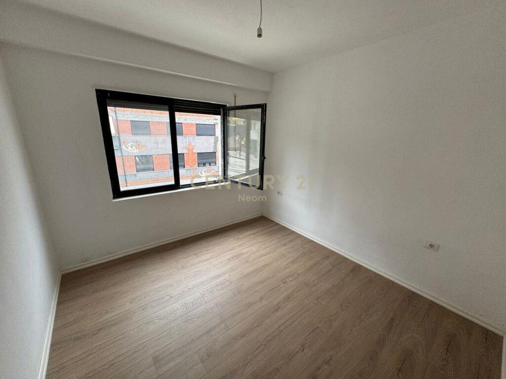 Shitet Apartament 2+1+2 tek Zgjatimi i Kodres se Diellit!