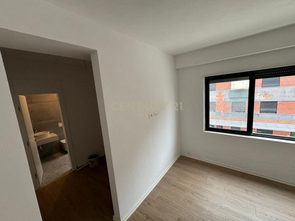Shitet Apartament 2+1+2 tek Zgjatimi i Kodres se Diellit!