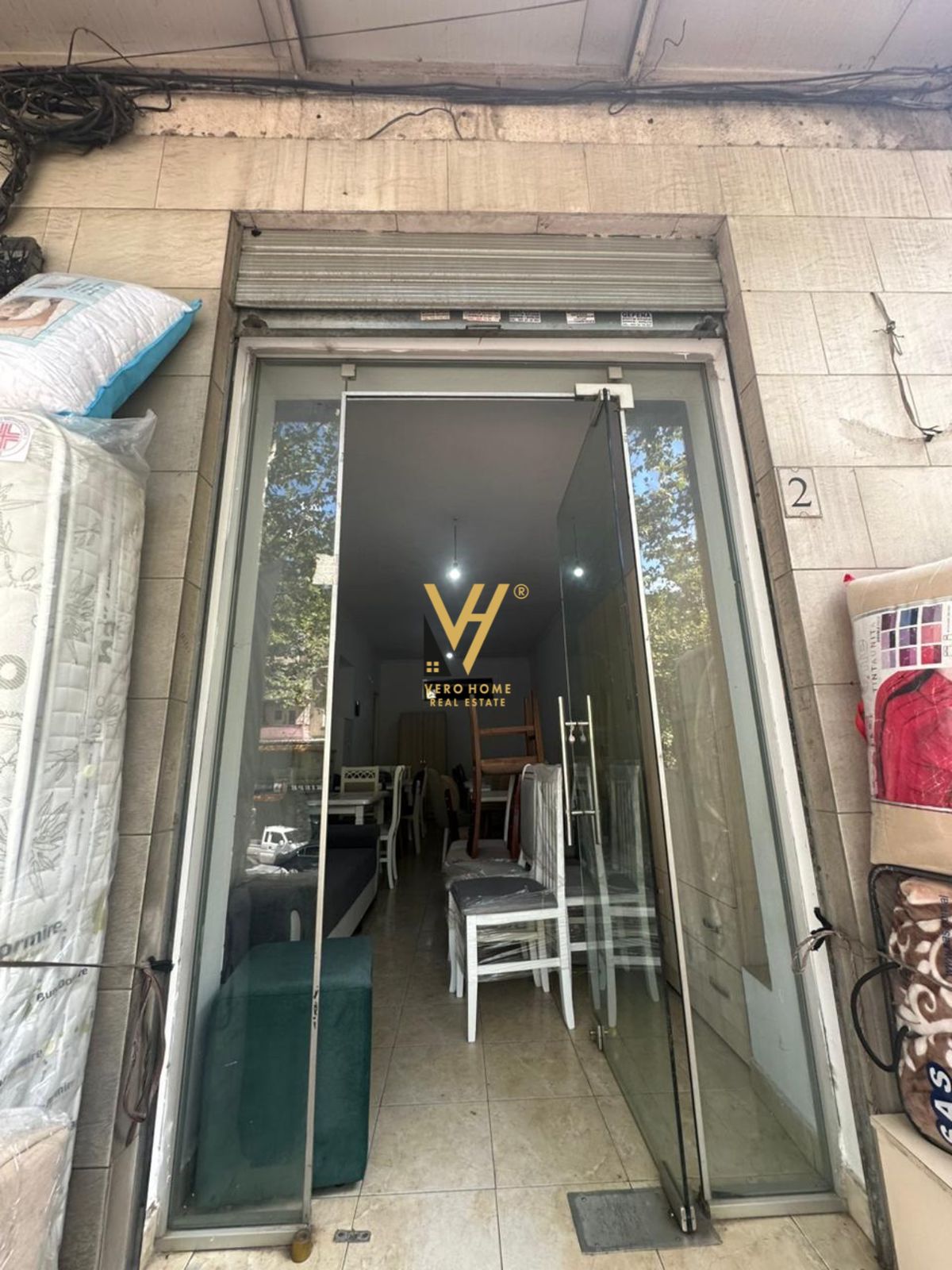 DYQAN TE MEDRESEJA 200.000 EURO