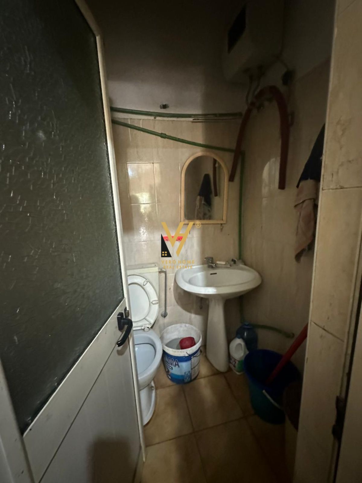 DYQAN TE MEDRESEJA 200.000 EURO