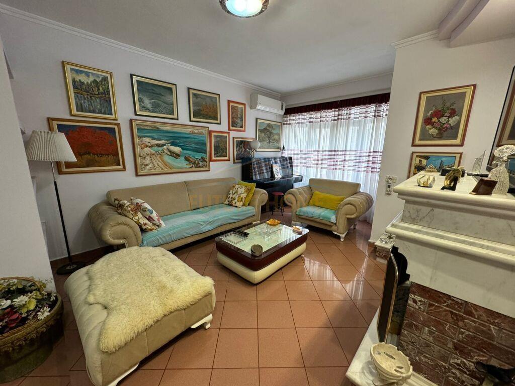 Jepet me Qera 1+1 Garda,Bllok