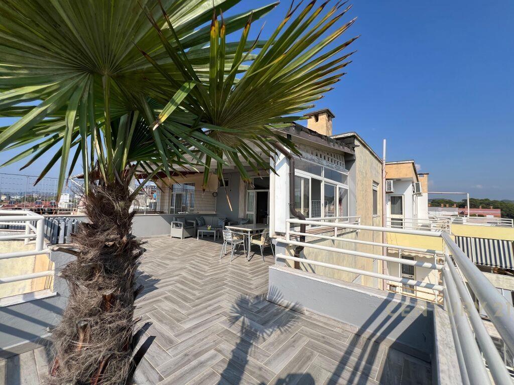 Papafingo ne shitje me pamje deti 2+1+2 te Mali i Robit, Dur