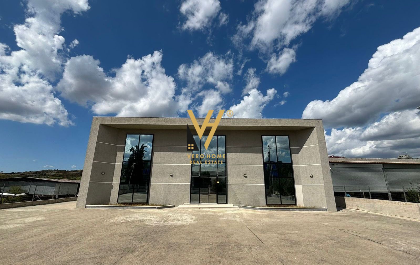 KAPANON 1620 M2 ME QERA NE VORE 5.000 EURO