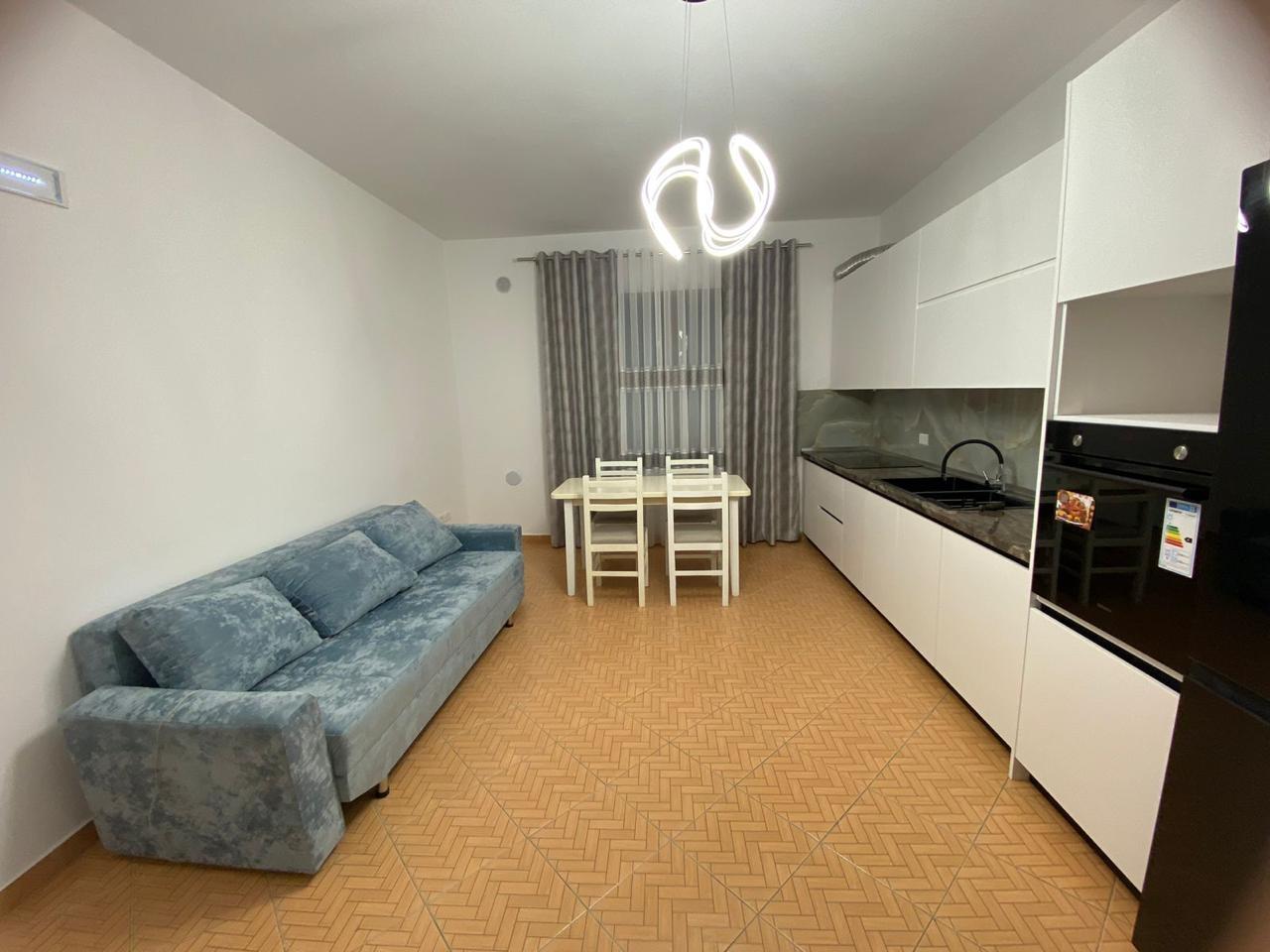 Jepet me qera kati i nje vile