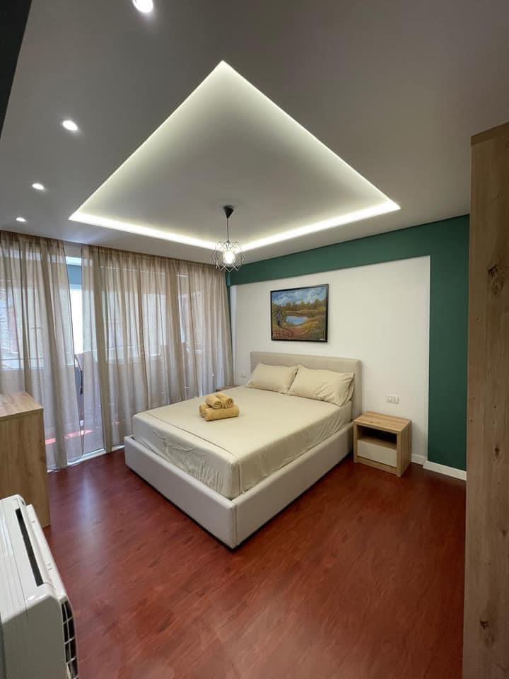 Qera• 2+1 me Ballkon Total investuar