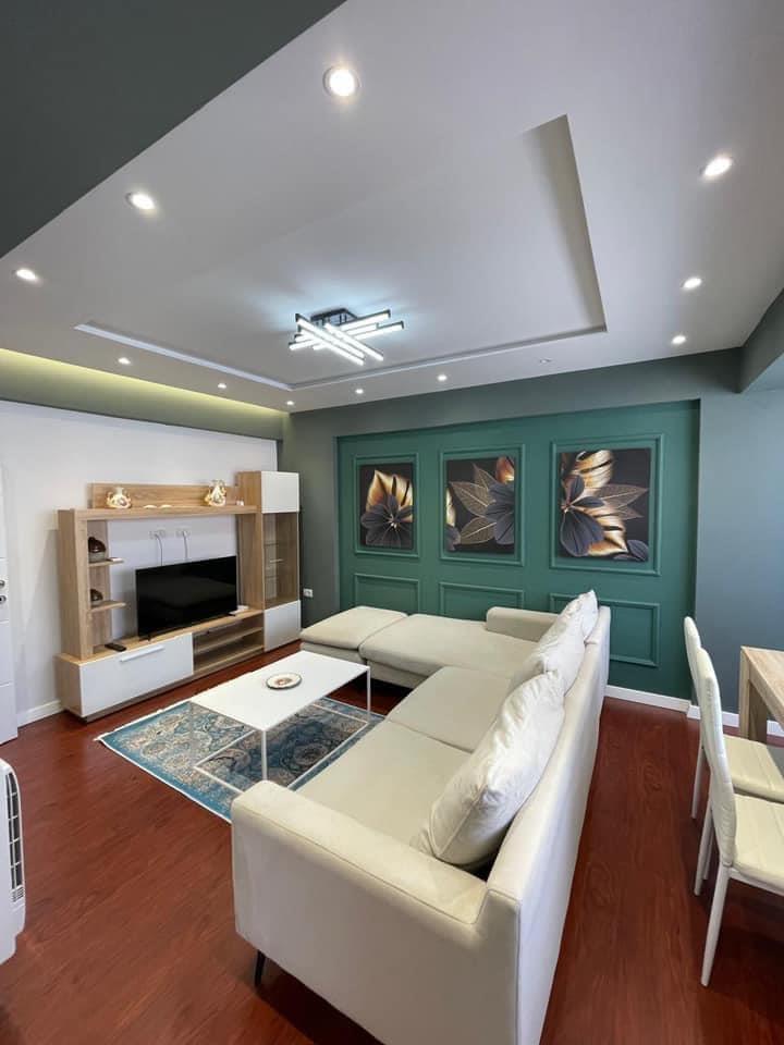 Qera• 2+1 me Ballkon Total investuar