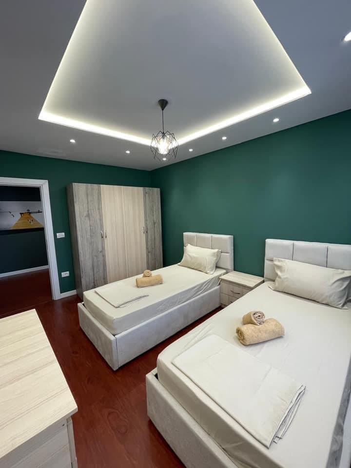 Qera• 2+1 me Ballkon Total investuar