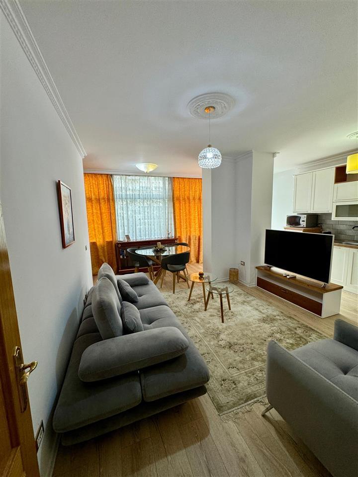 Shitet, Apartament 1+1,Air Albania, Tiranë.