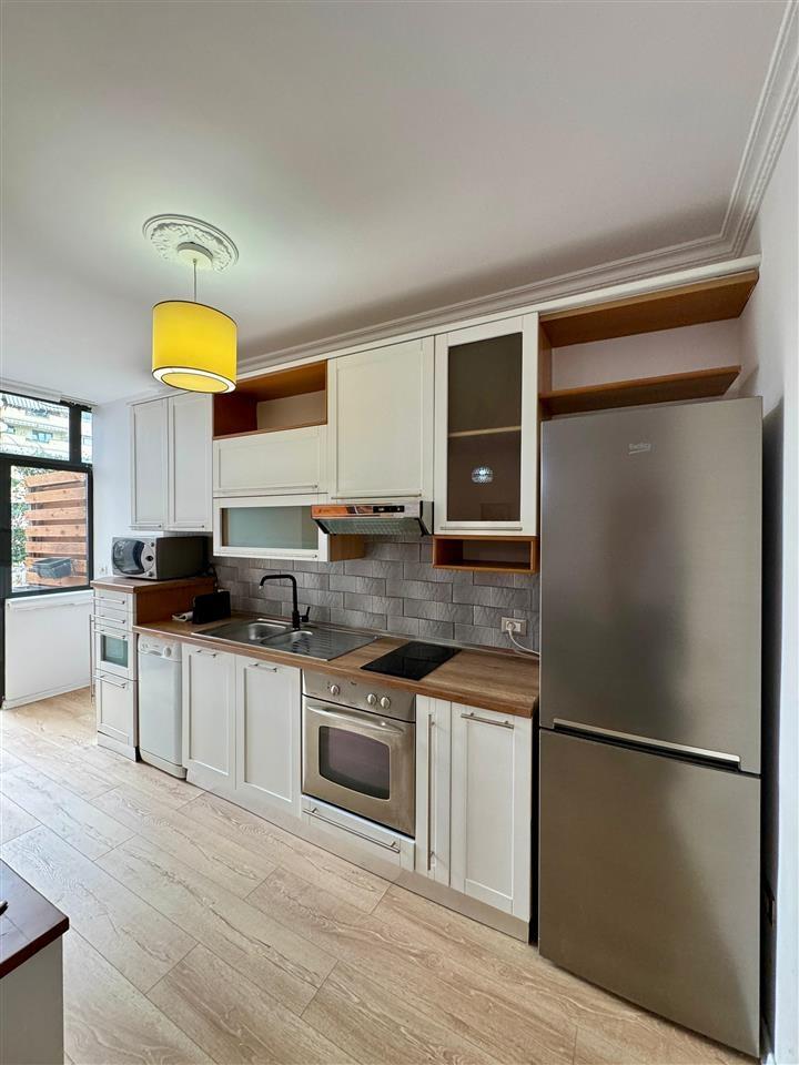 Shitet, Apartament 1+1,Air Albania, Tiranë.