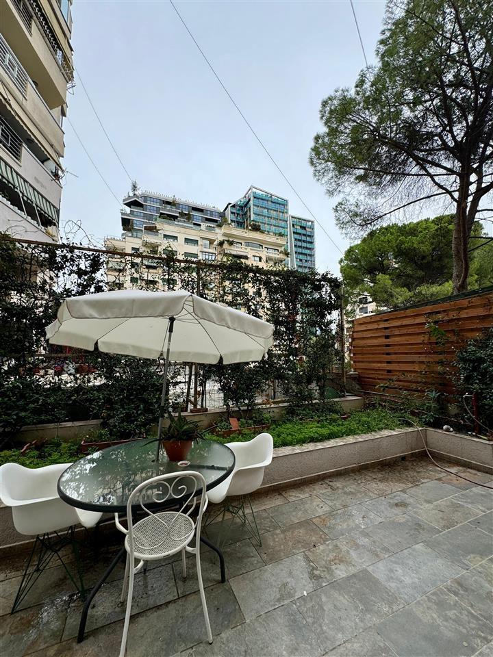 Shitet, Apartament 1+1,Air Albania, Tiranë.