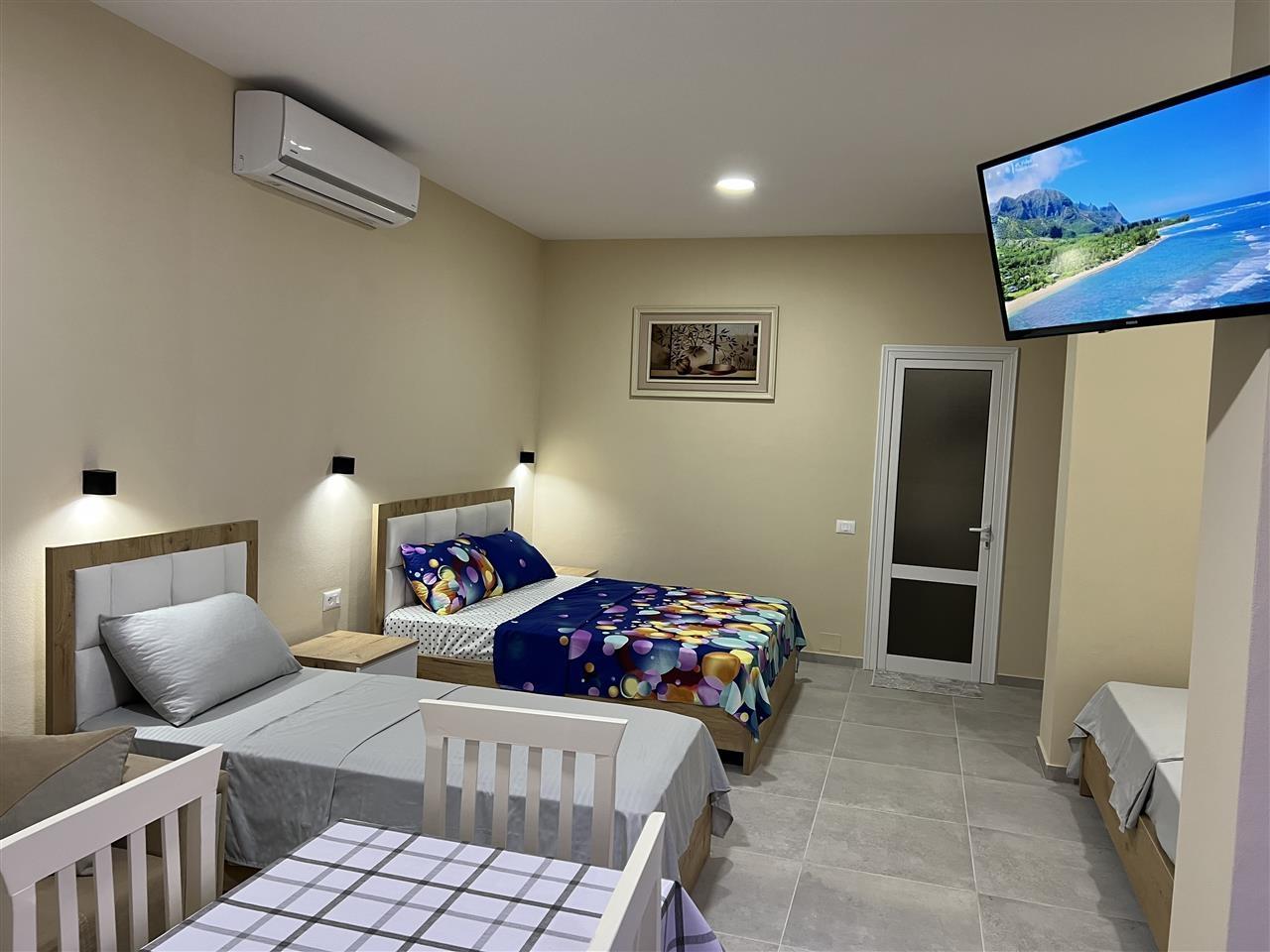 Dhoma me qera per familjare, 2min larg liqenit