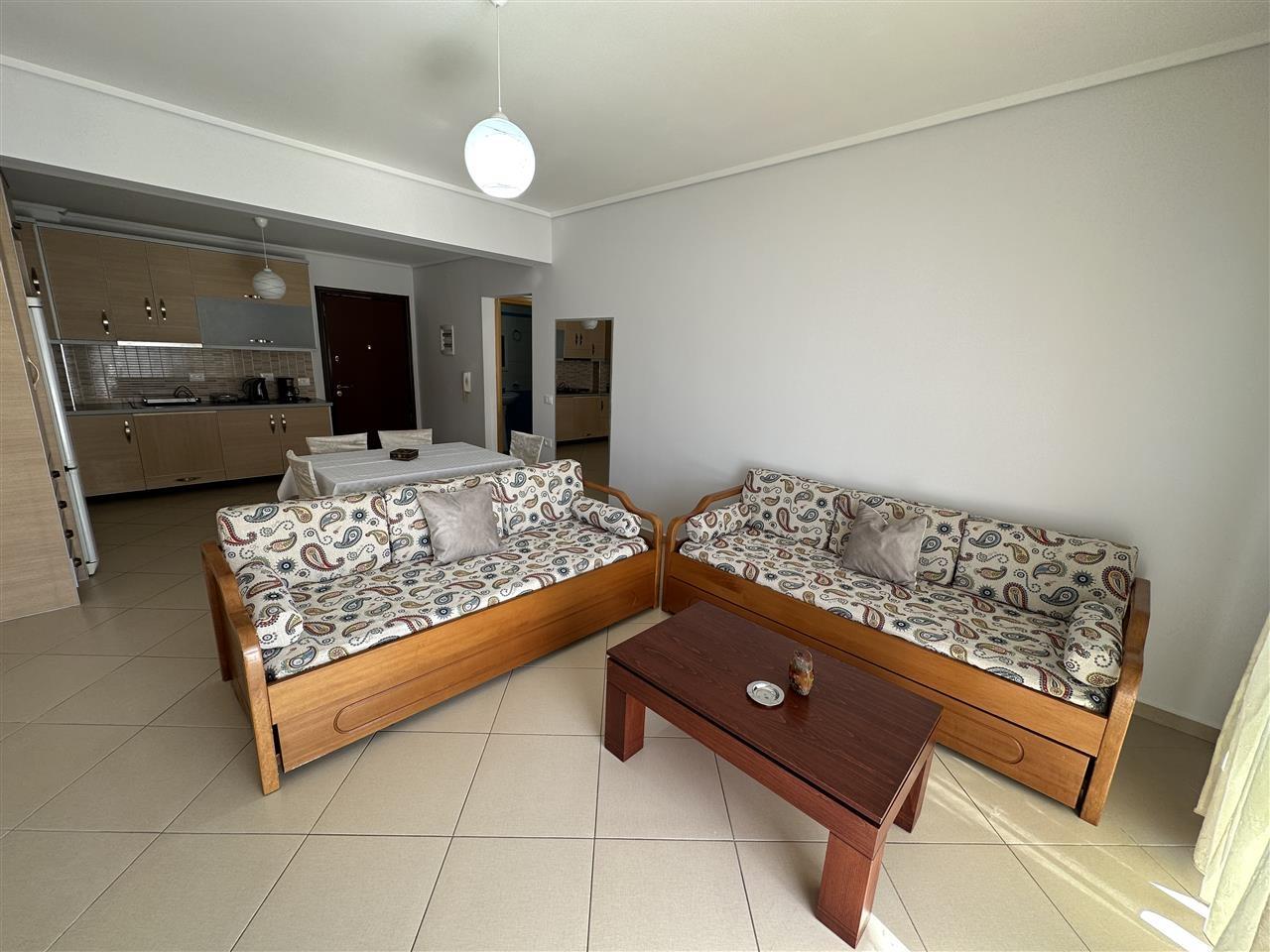 Apartamente dhe dhoma me qera ditore